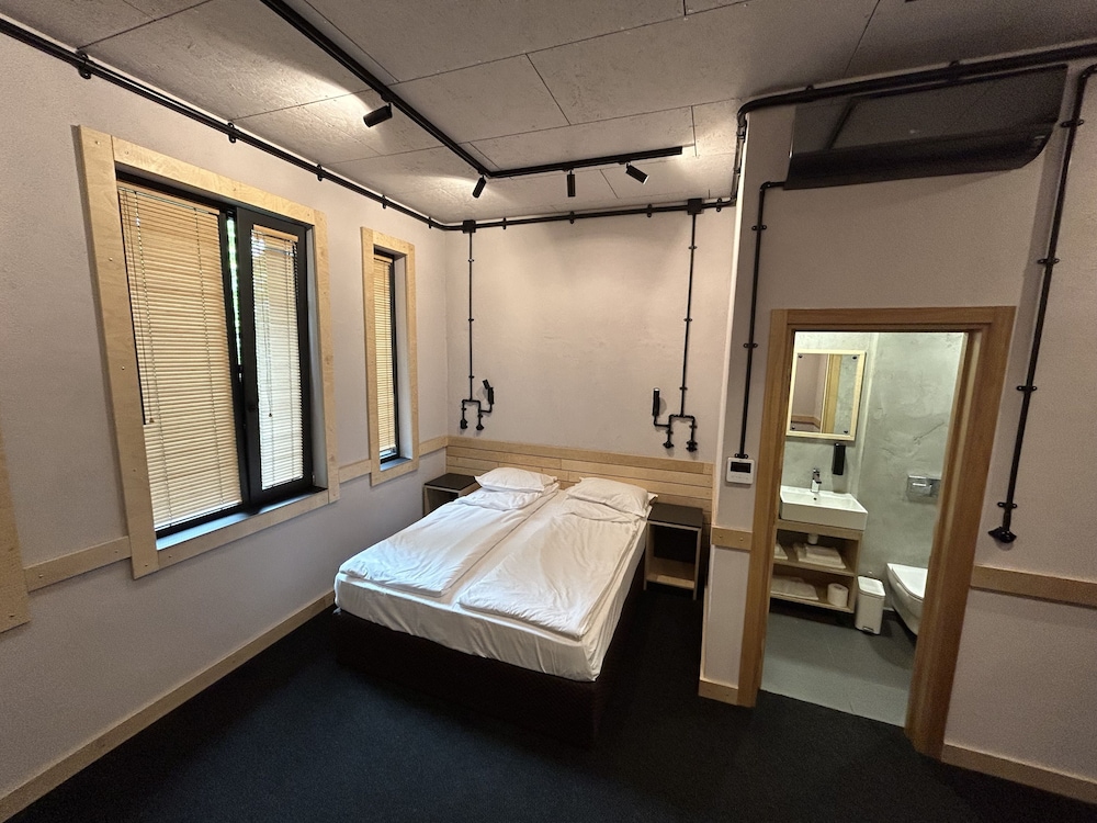 Art Hotel 158 9/29