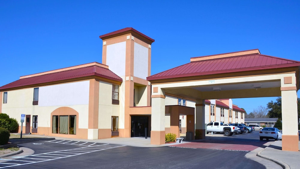 Red Roof Inn Washington, NC 1/46