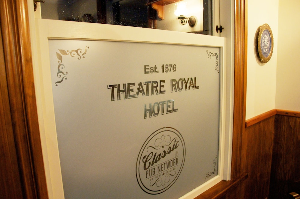 Theatre Royal Hotel 13/50