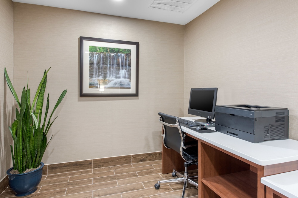 Comfort Suites Lafayette University Area 42/56