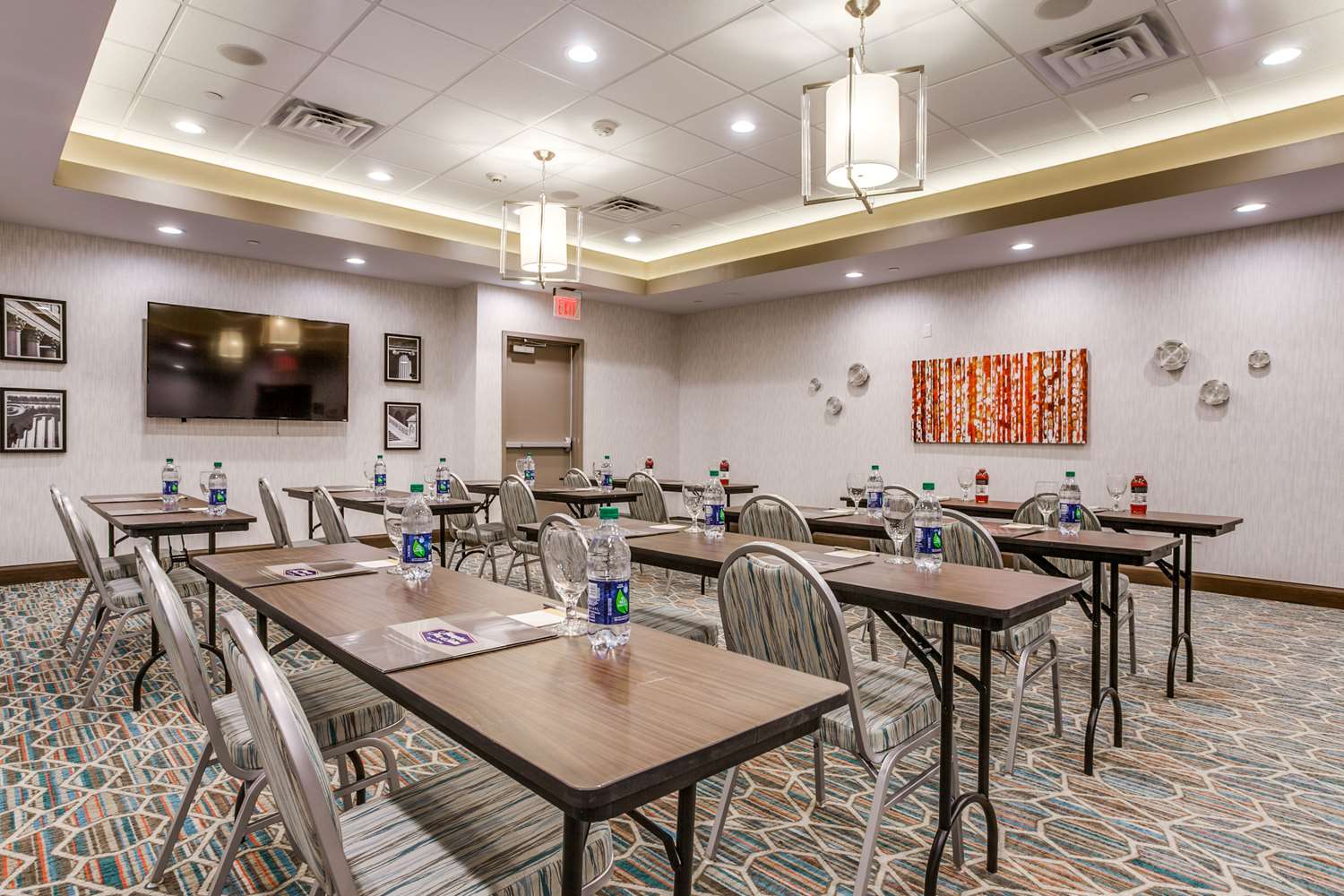 Hampton Inn & Suites North Dallas Central Expy 22/26