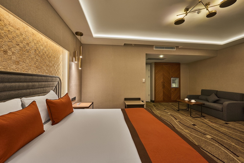 Grand Hotel Gulsoy 11/64