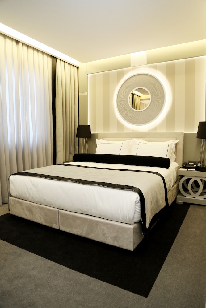 Ramada Hotel & Suites by Wyndham Istanbul Sisli 26/51