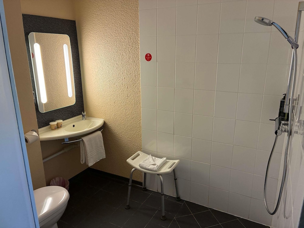 Ibis Lorient 47/50