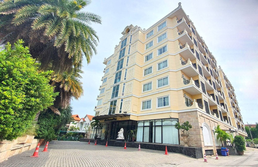 Four Seasons Place Pattaya 72/80