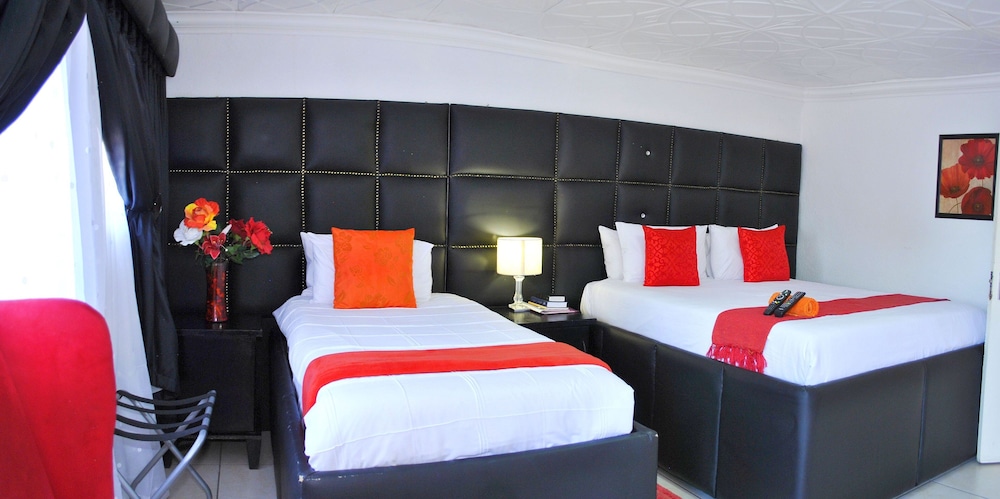 Lapologa Bed And Breakfast 5/34