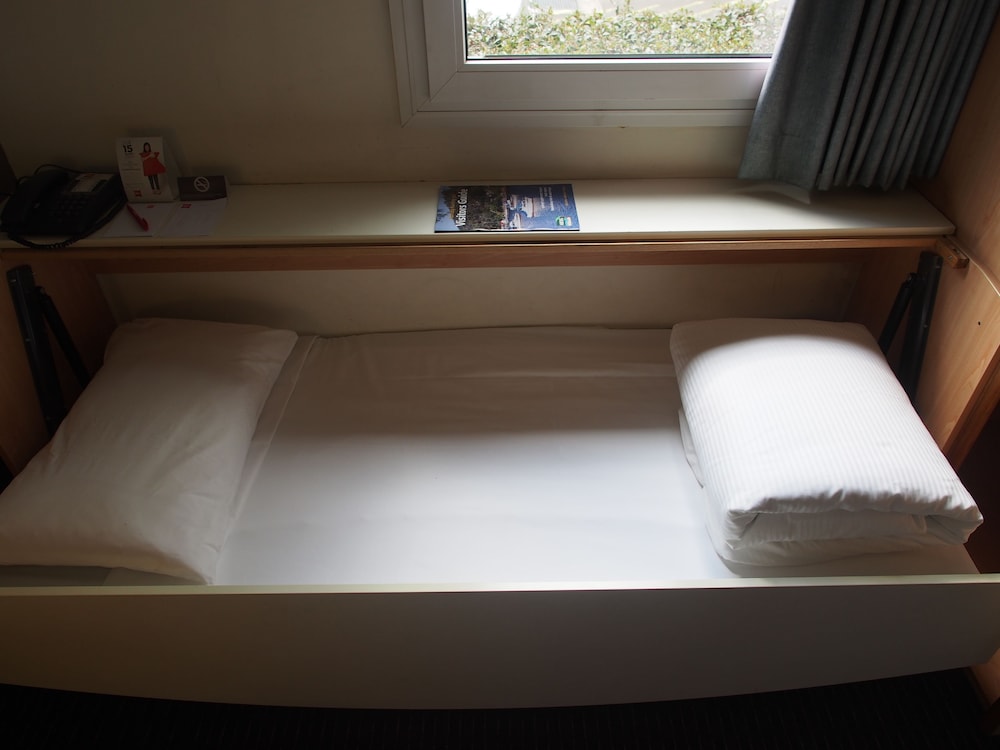 IBIS SYDNEY THORNLEIGH 55/62