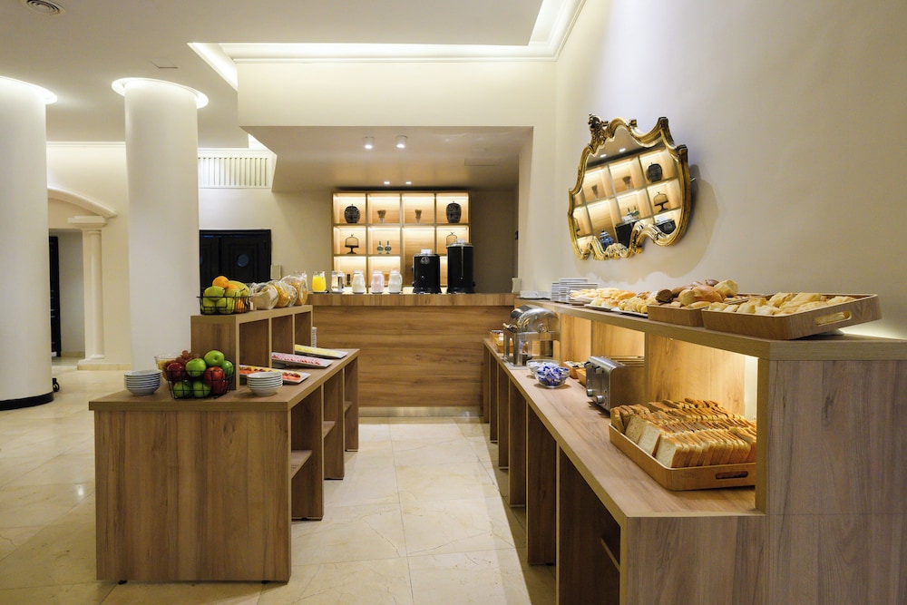 Midtown Boutique Hotel 54/70