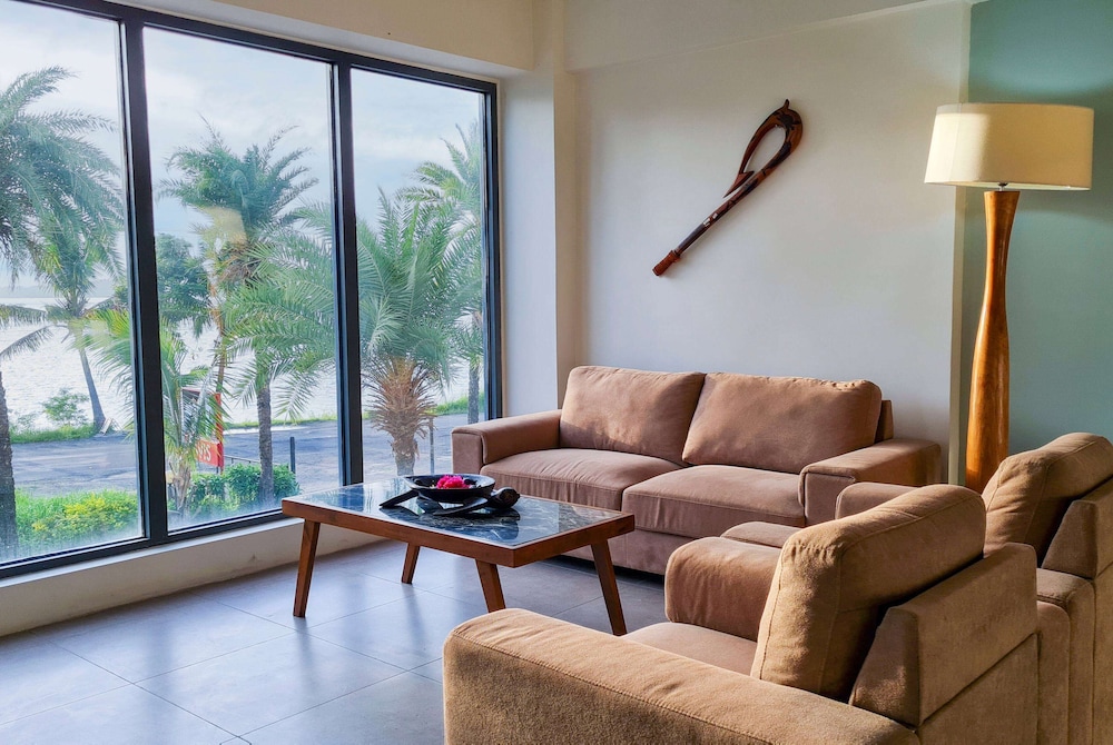 Ramada Suites by Wyndham Seafront Coral Coast 39/60