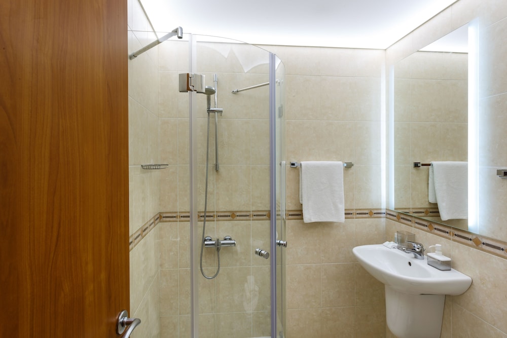 Dunav Apartment House 45/50