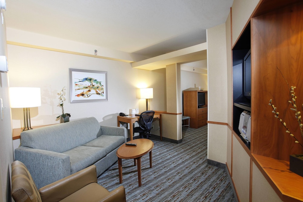 Fairfield Inn And Suites Sudbury 28/36