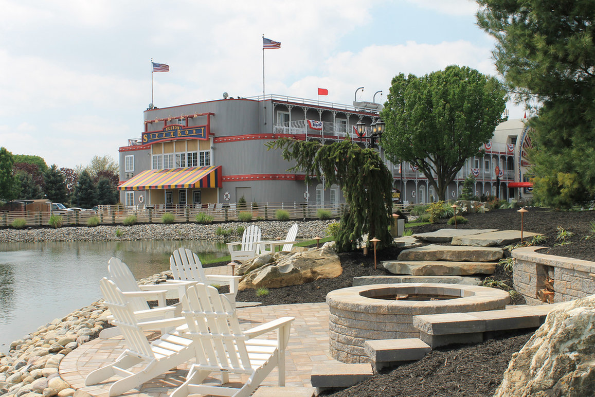 Fulton Steamboat Inn 75/79