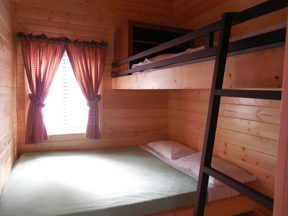 Snake River Park KOA and Cabin Village 27/63