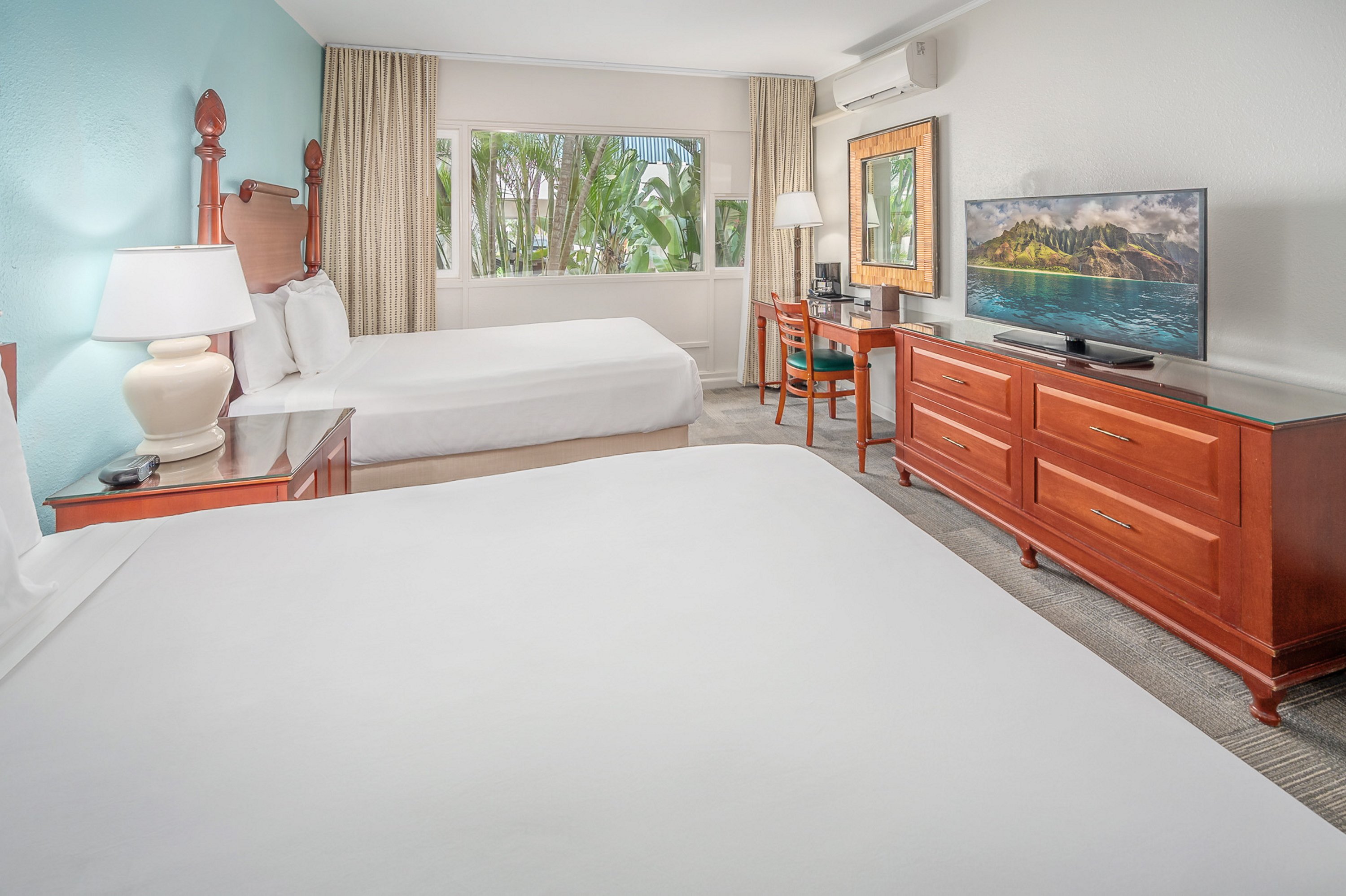 STANDARD, 2 DOUBLE BEDS
