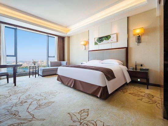 Connecting, City, Double Bed, Lake and City View, Lake View