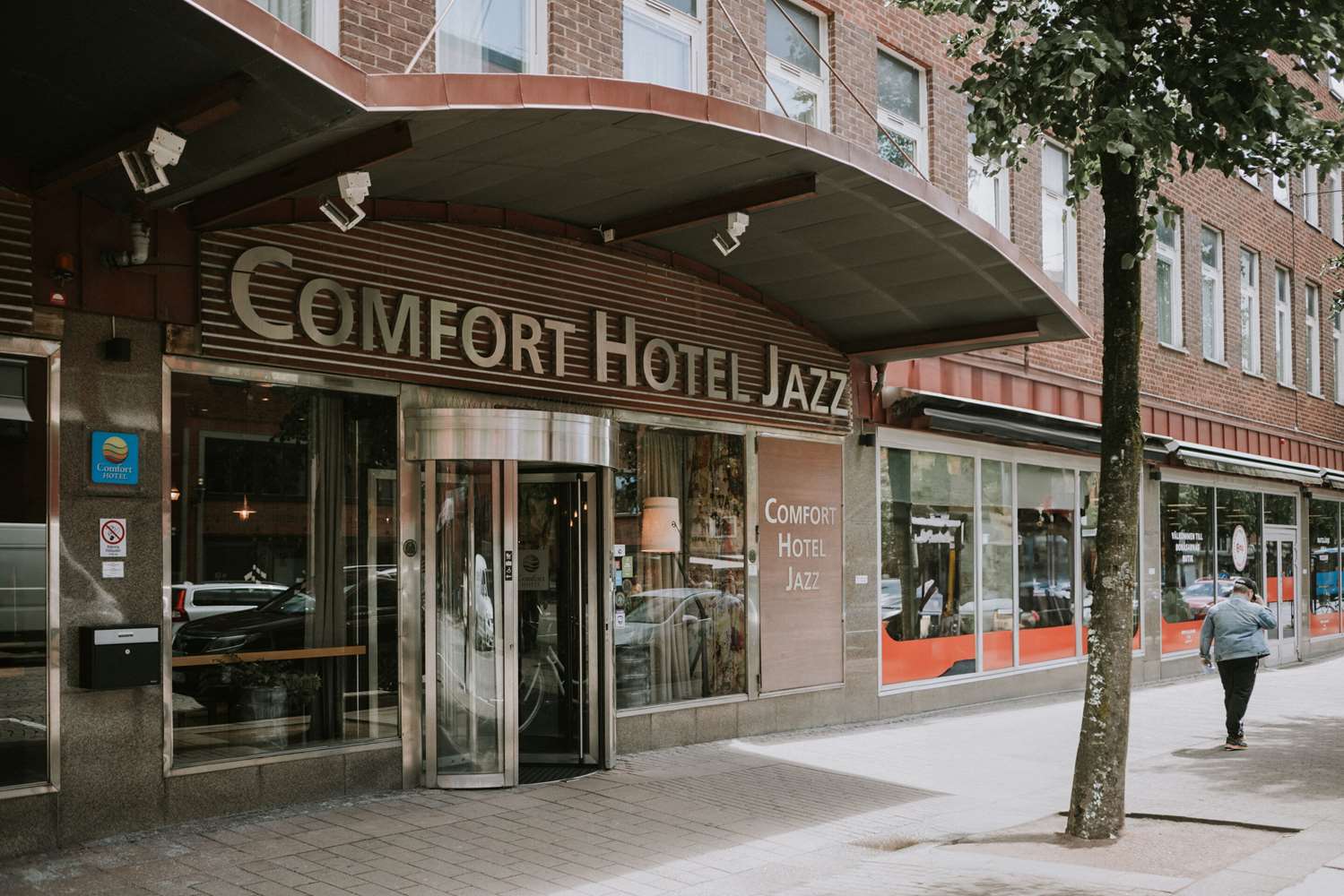 Comfort Hotel Jazz 2/19