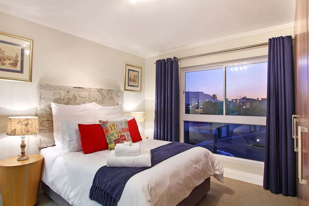 Ashton Park Luxury Apartment 3/13