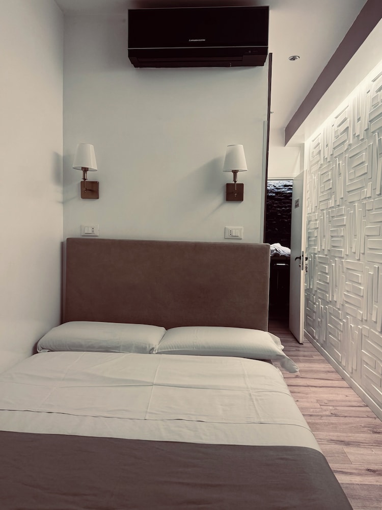 B&B Living 3/43