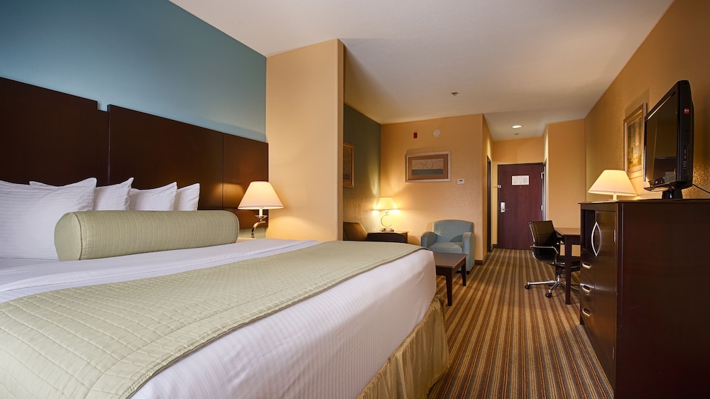 Best Western Plus Goodman Inn & Suites 8/31