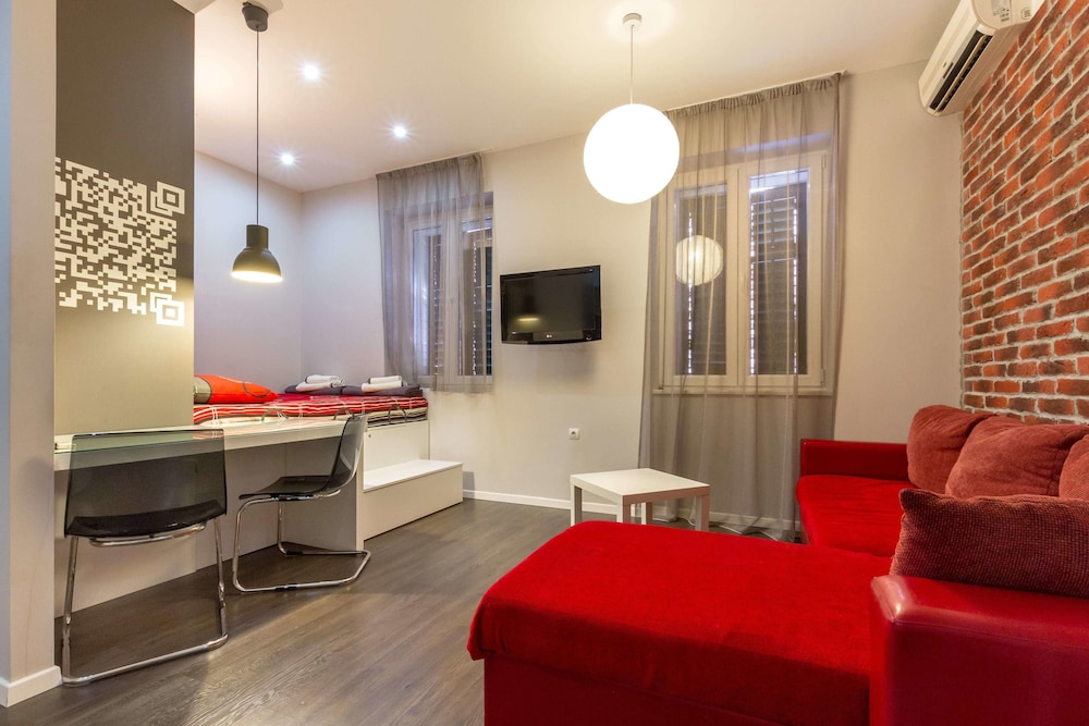 Apartments Aspalathos 42/56