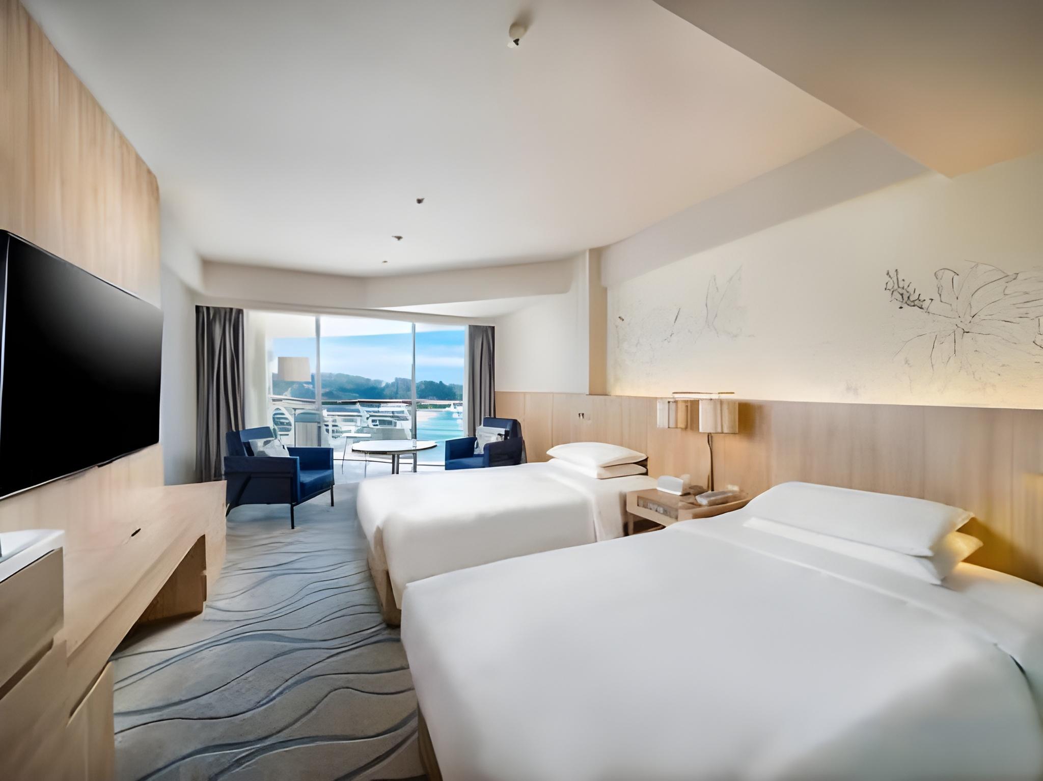 Deluxe, Coast View