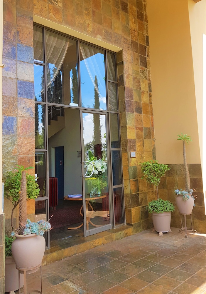 Constantia Manor Guesthouse 3/77