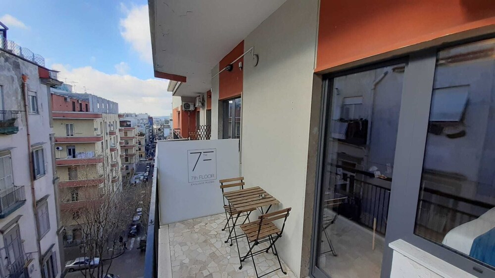 7th Floor Suite 9/50