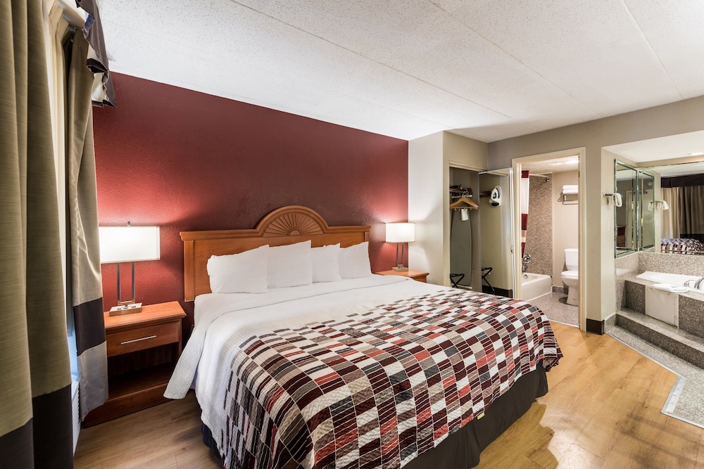 Red Roof Inn Morton Grove 5/23