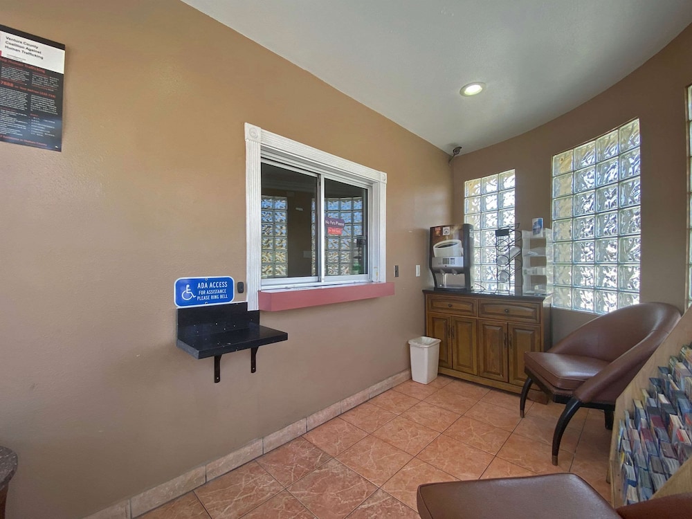 Rodeway Inn Ventura Midtown 39/48