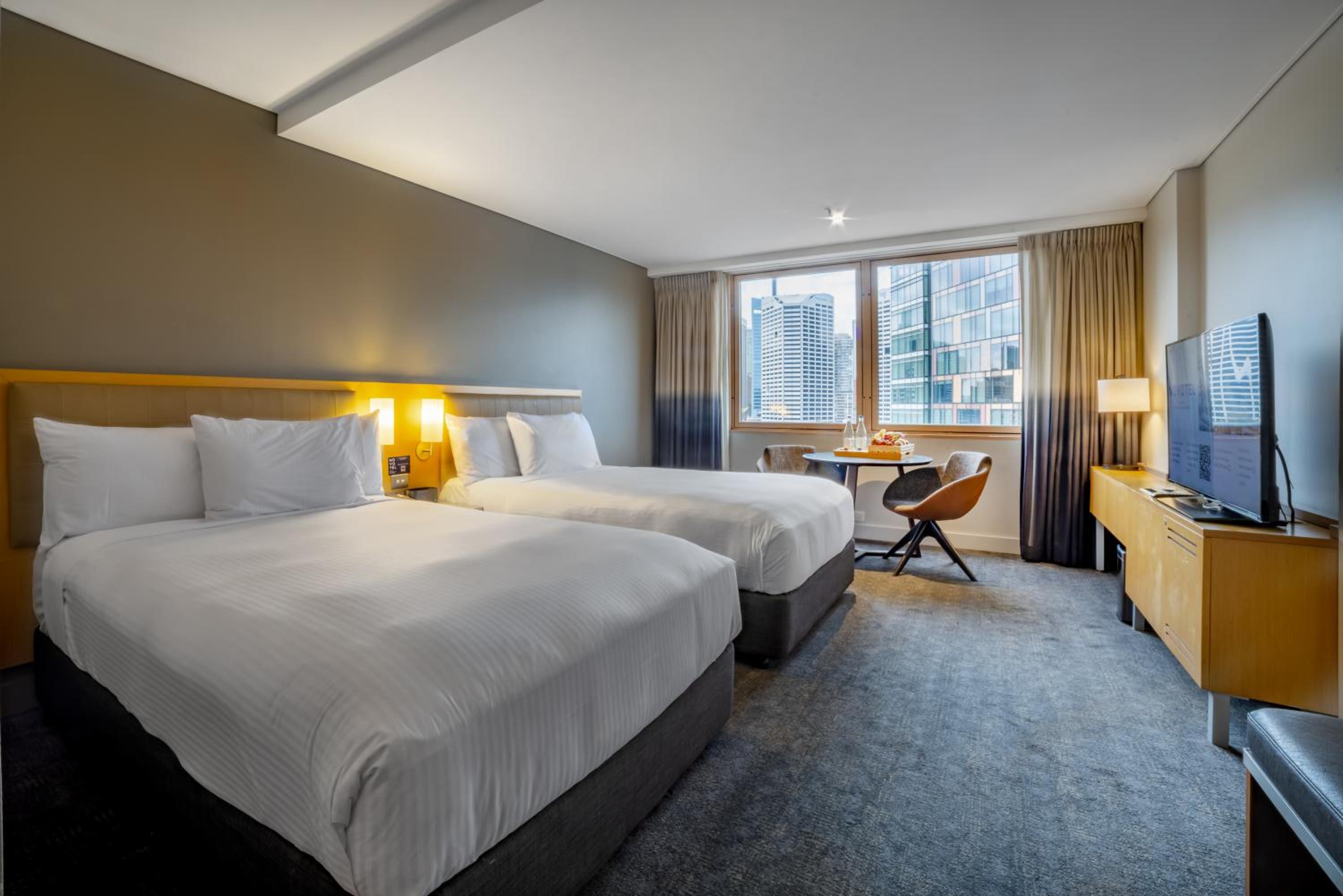 Deluxe, 2 Double Beds, Skyline View