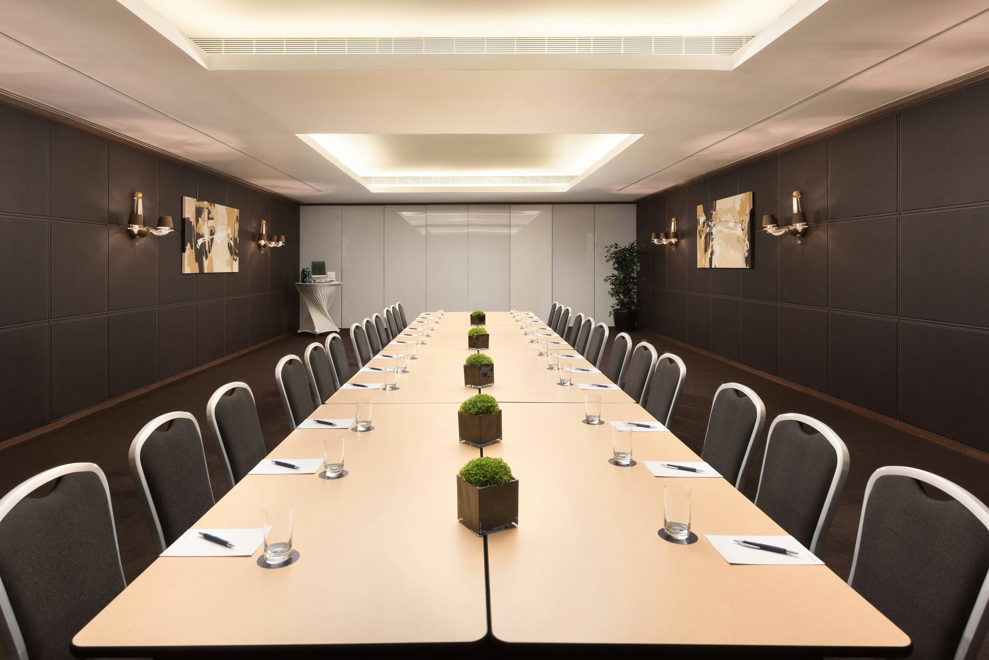 SHERATON LISBOA HOTEL AND SPA 18/19