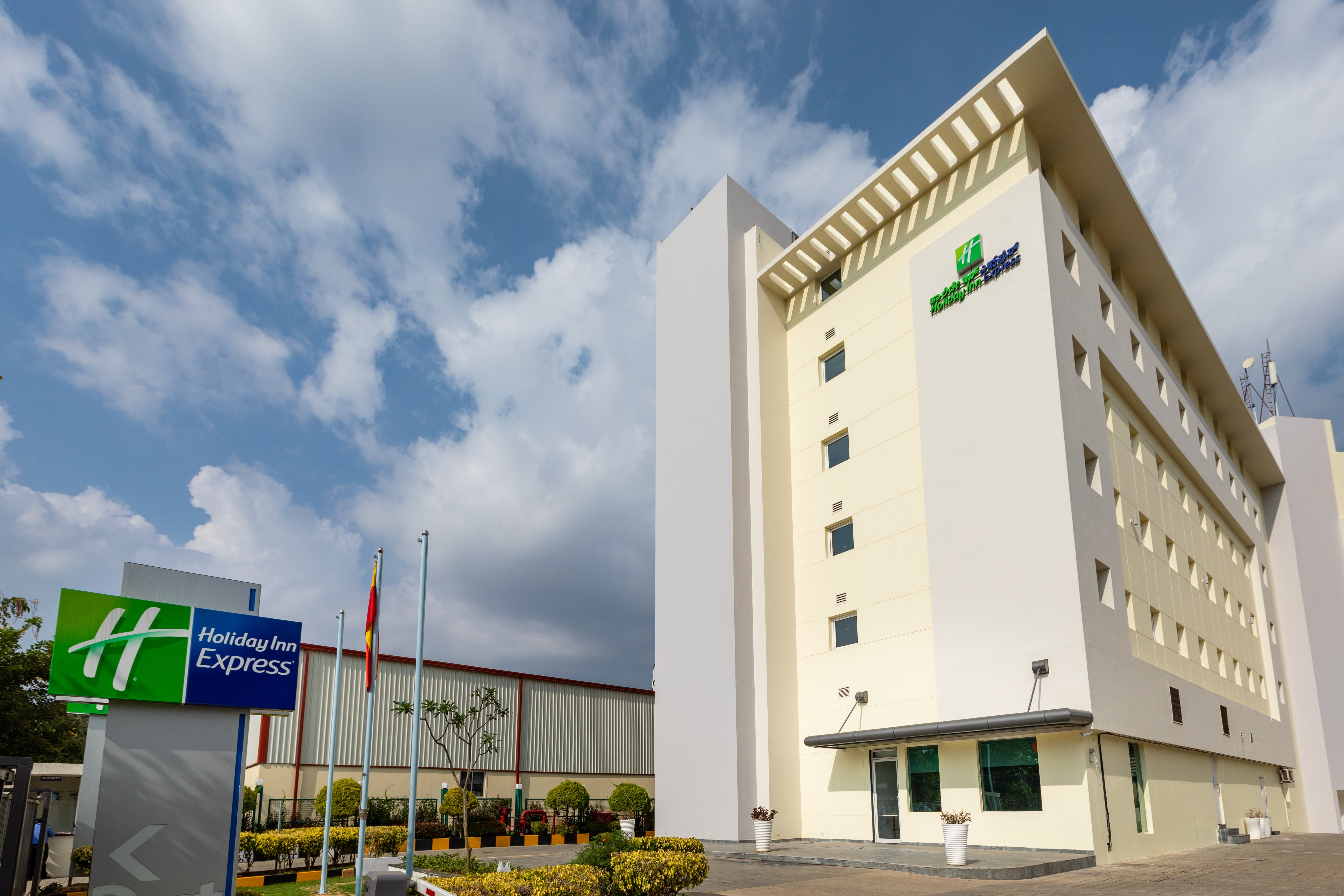 Holiday Inn Express Bengaluru Whitefield Itpl 2/39
