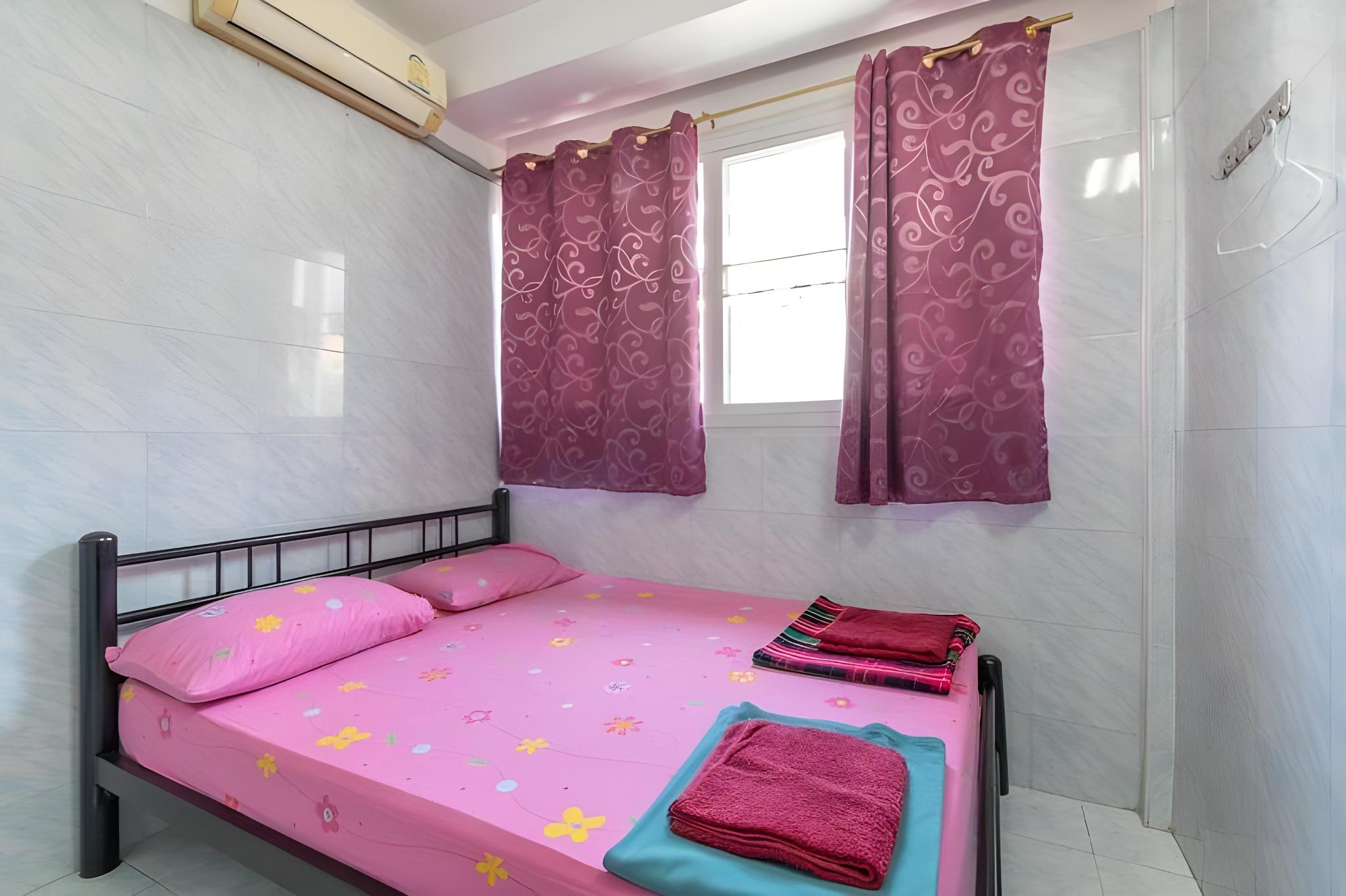Room, 2 Double Beds, Shared Bathroom