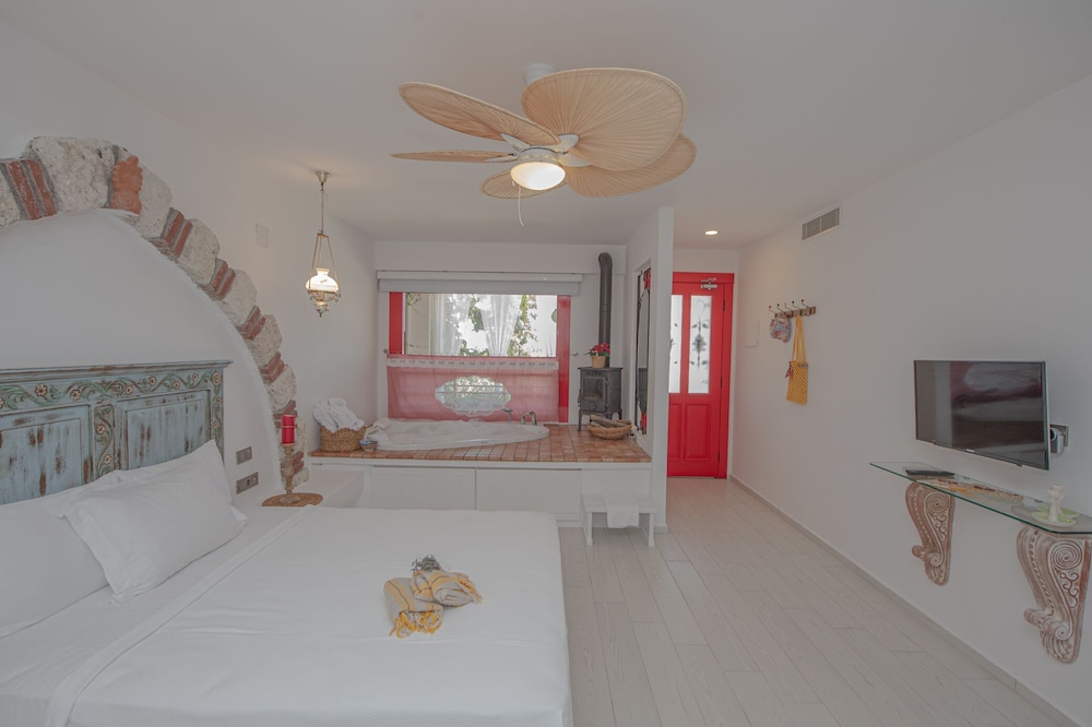 Villa Taraca Alacati Romantik Hotel 32/50