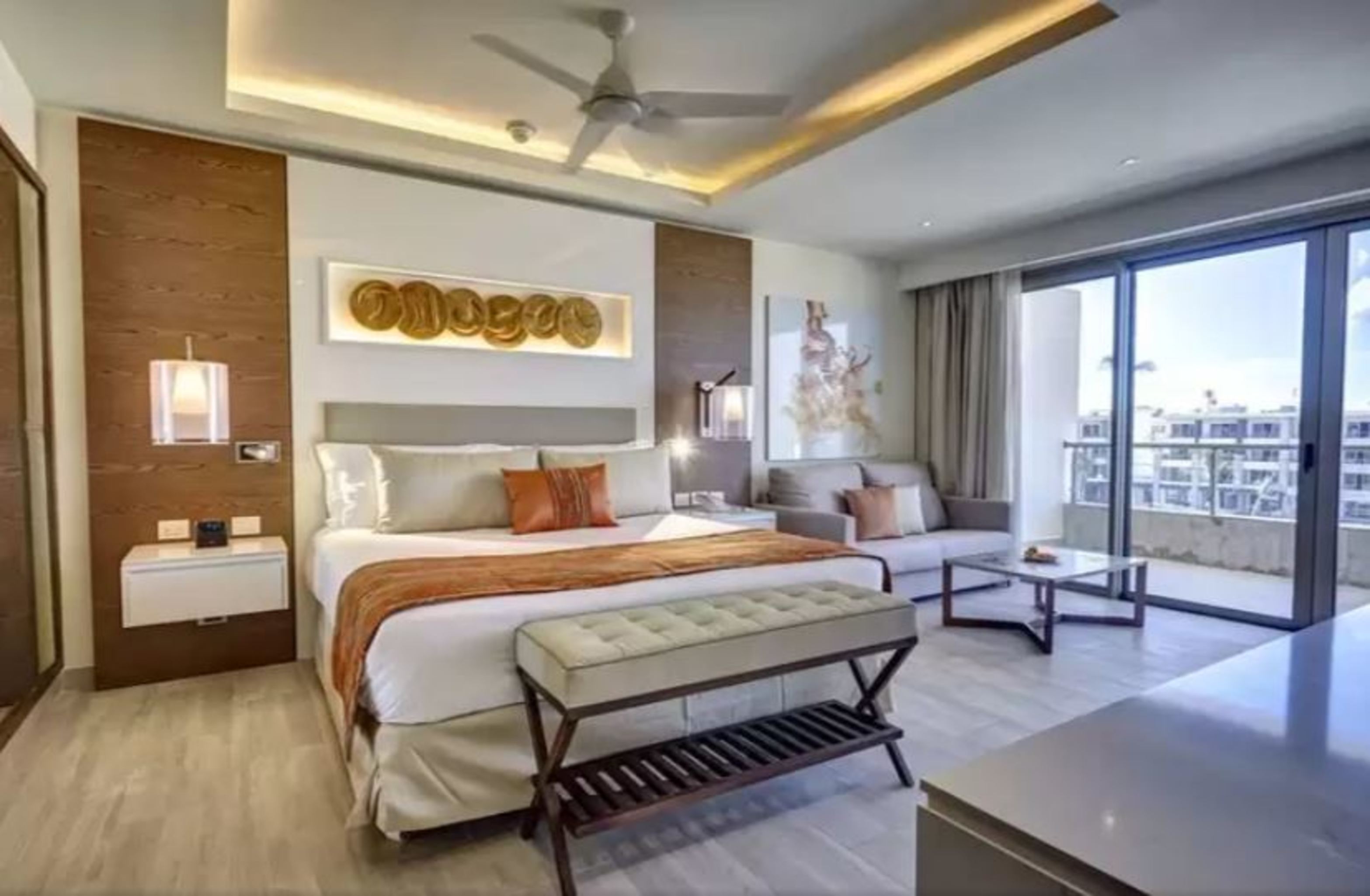 Luxury Presidential One Bedroom Suite، Royalton Bavaro, An Autograph Collection All Inclusive Resort and Casino 5/6