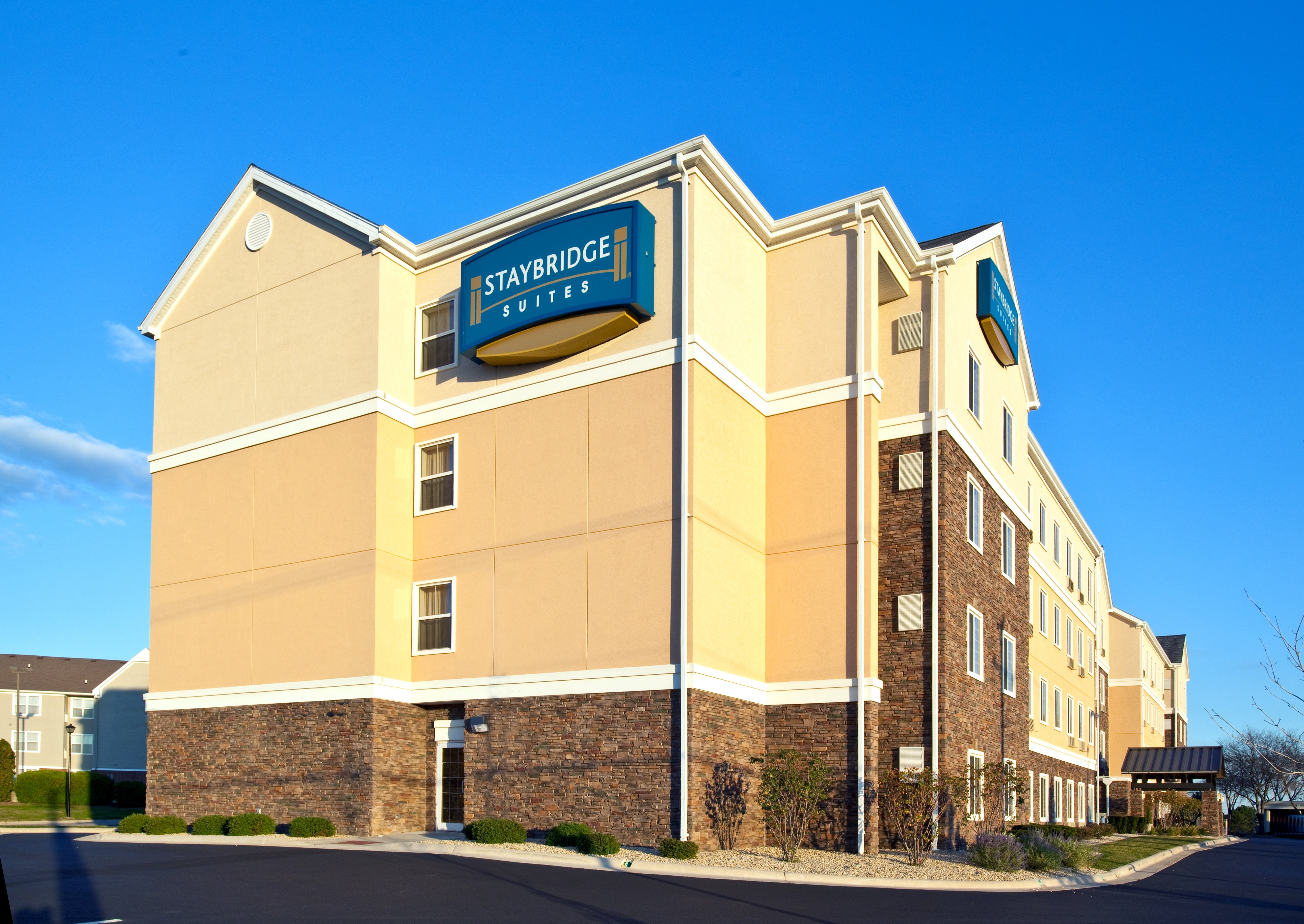 STAYBRIDGE SUITES ROCKFORD 7/73
