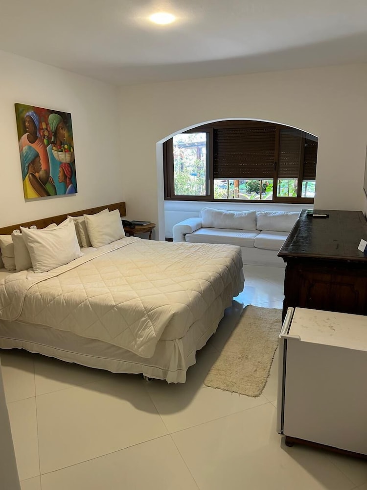 EXECUTIVE, STUDIO, SUITE