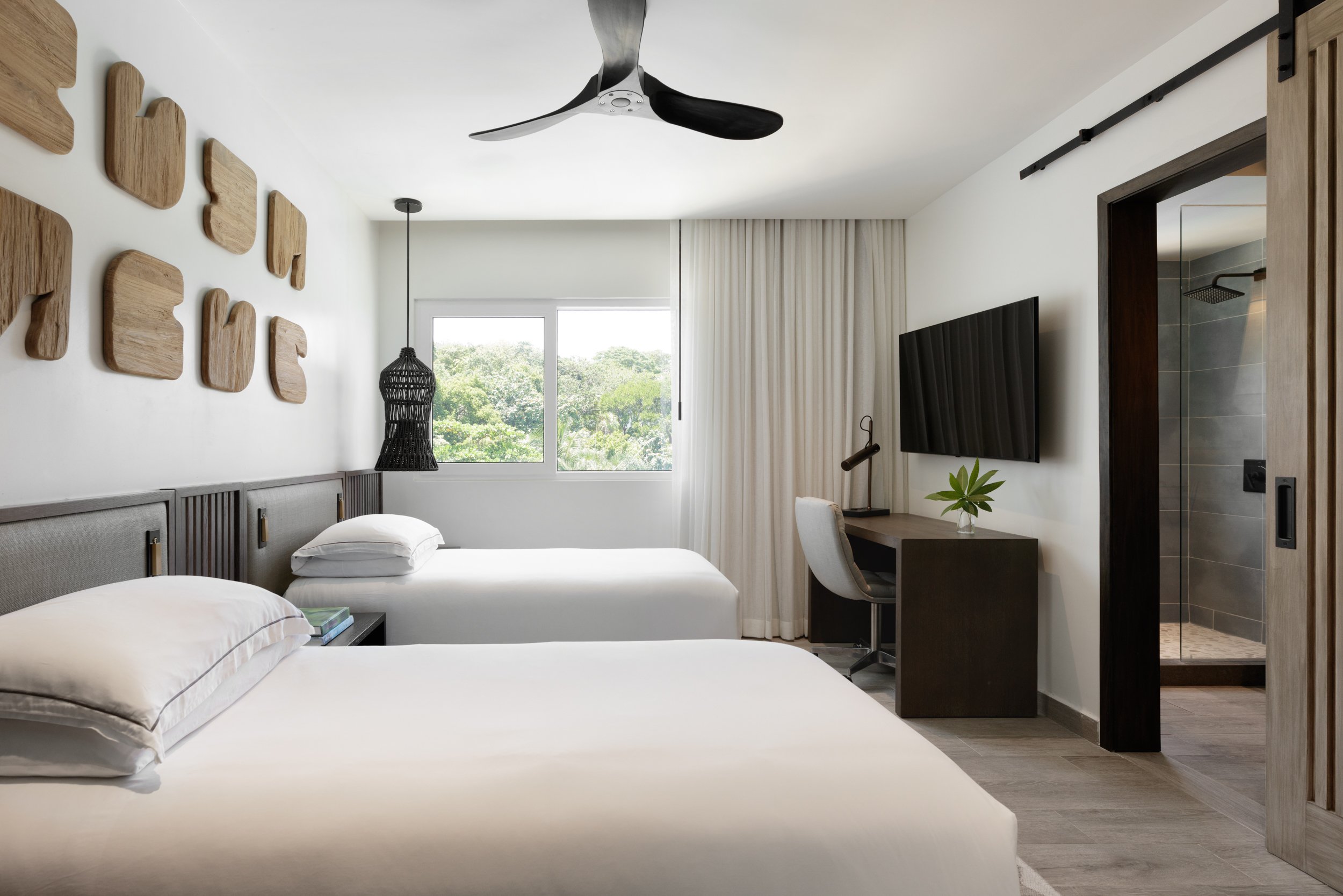 2 Bedrooms, Penthouse, Beach Front