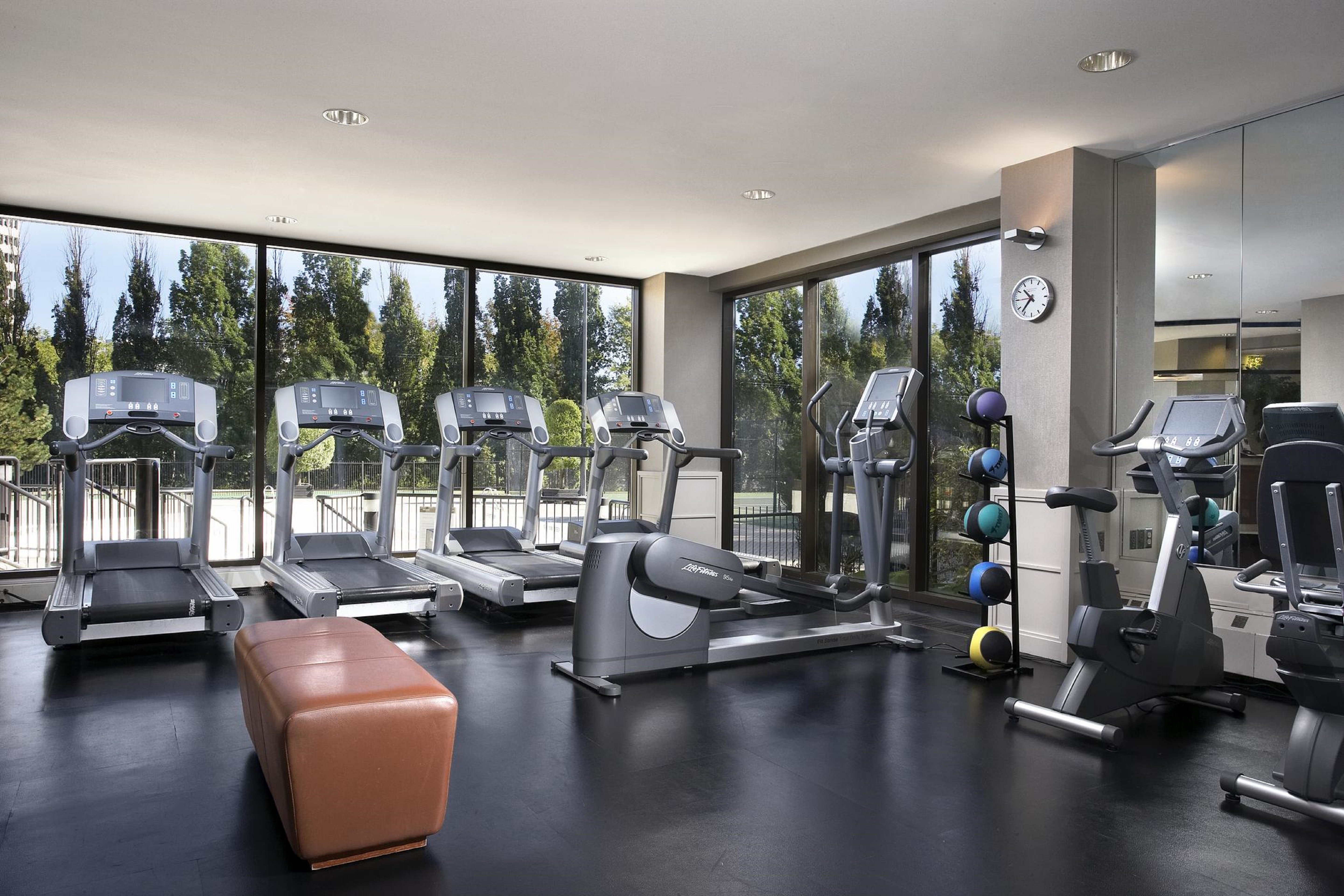 Crowne Plaza Toronto – North York 24/70