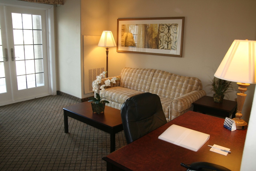 Hampton Inn Suites Galveston 48/68