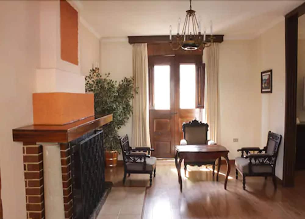 PENSION BONIFAZ 16/29