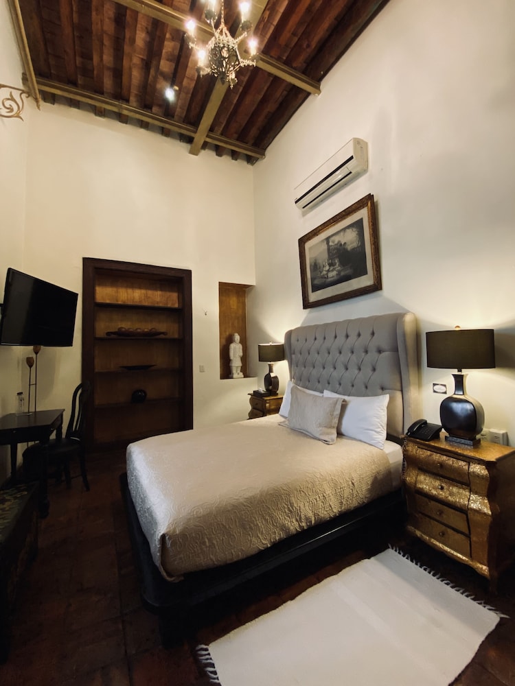 Casa Pedro Loza 8/43