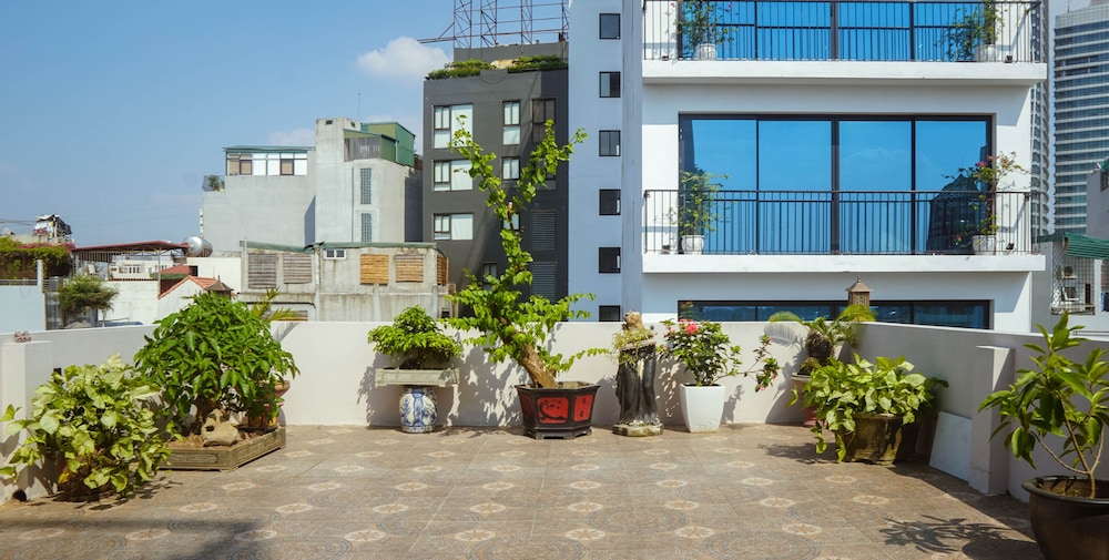 Green House Service Apartment 5/46