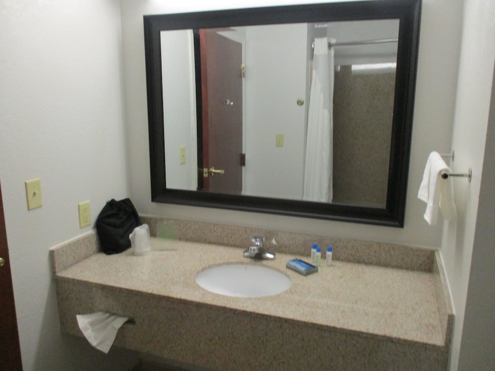 Best Western Plus Philadelphia-Choctaw Hotel and Suites 9/27
