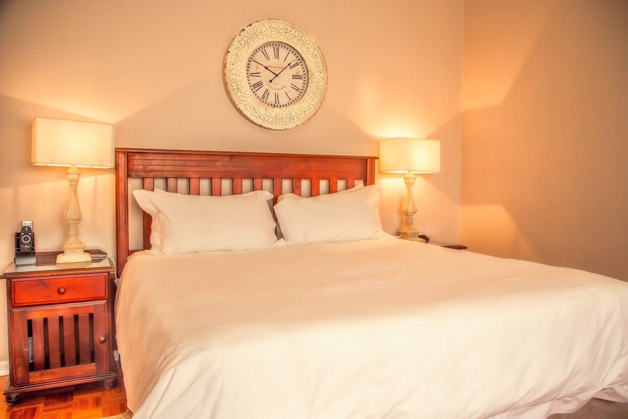 غرفة ديلوكس بسرير كوين، Nauntons Guest House 2/3