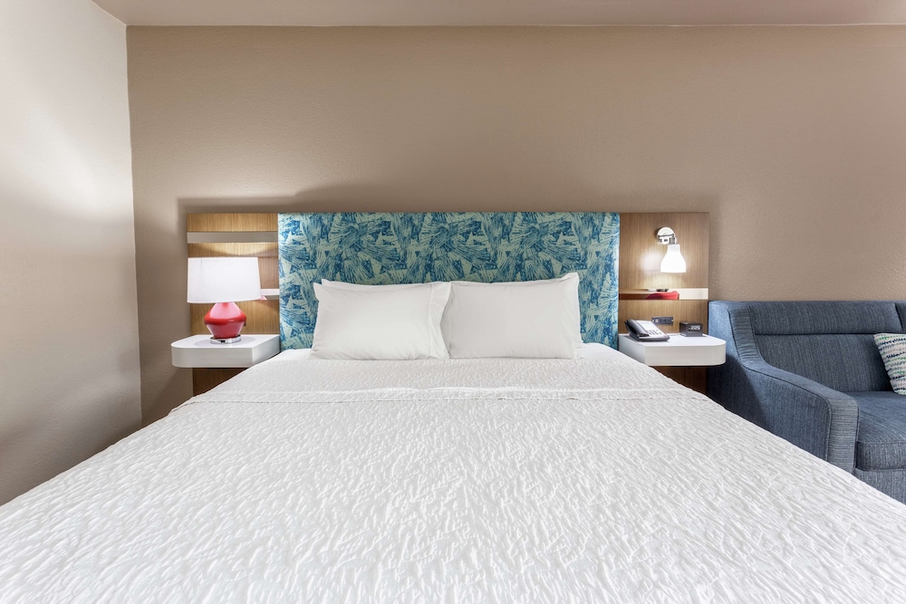 Hampton Inn Biloxi/Ocean Springs 13/24