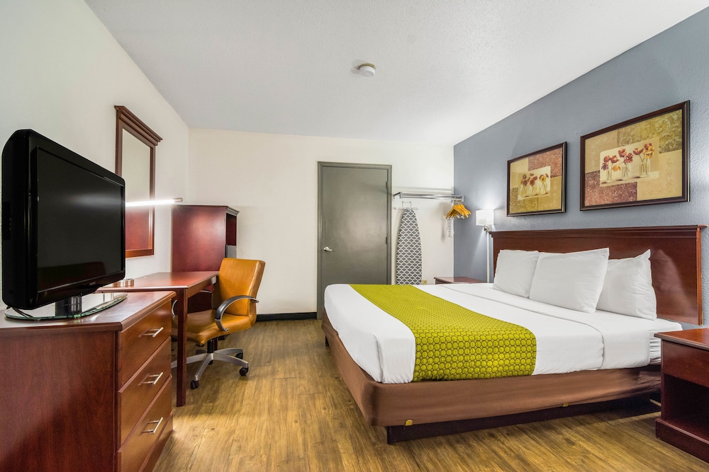 Days Inn by Wyndham Raleigh Glenwood Crabtree 14/52