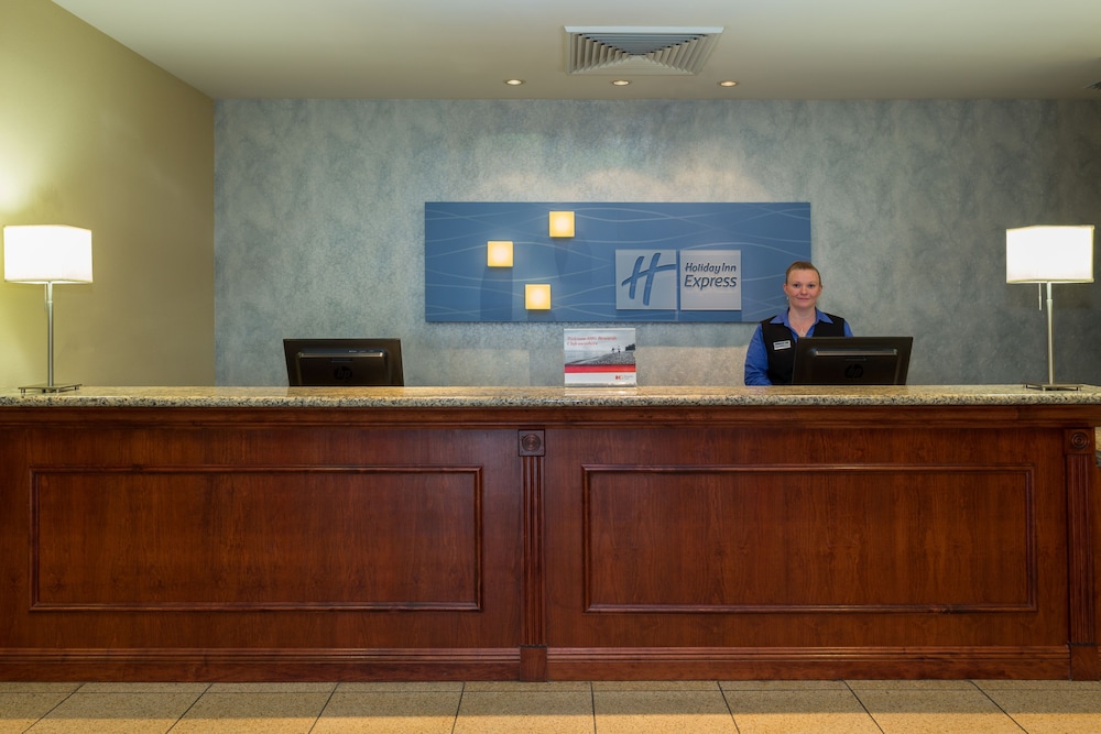 Holiday Inn Express Hotel & Suites Sebring 10/73