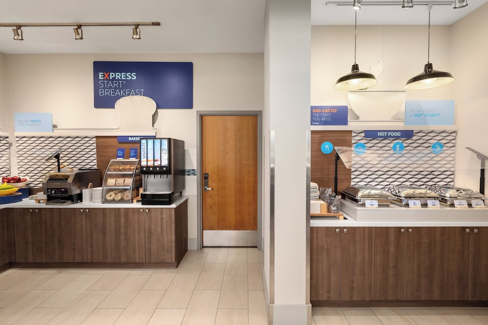 Holiday Inn Express Vancouver Airport Richmond 37/48