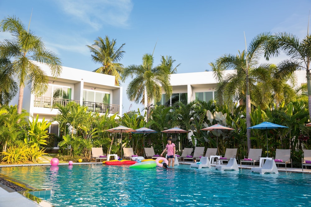 The Serenity Resort 64/70